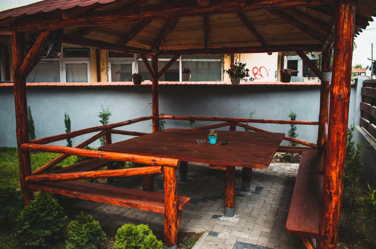Skopje Downtown Hostel Екстериор снимка